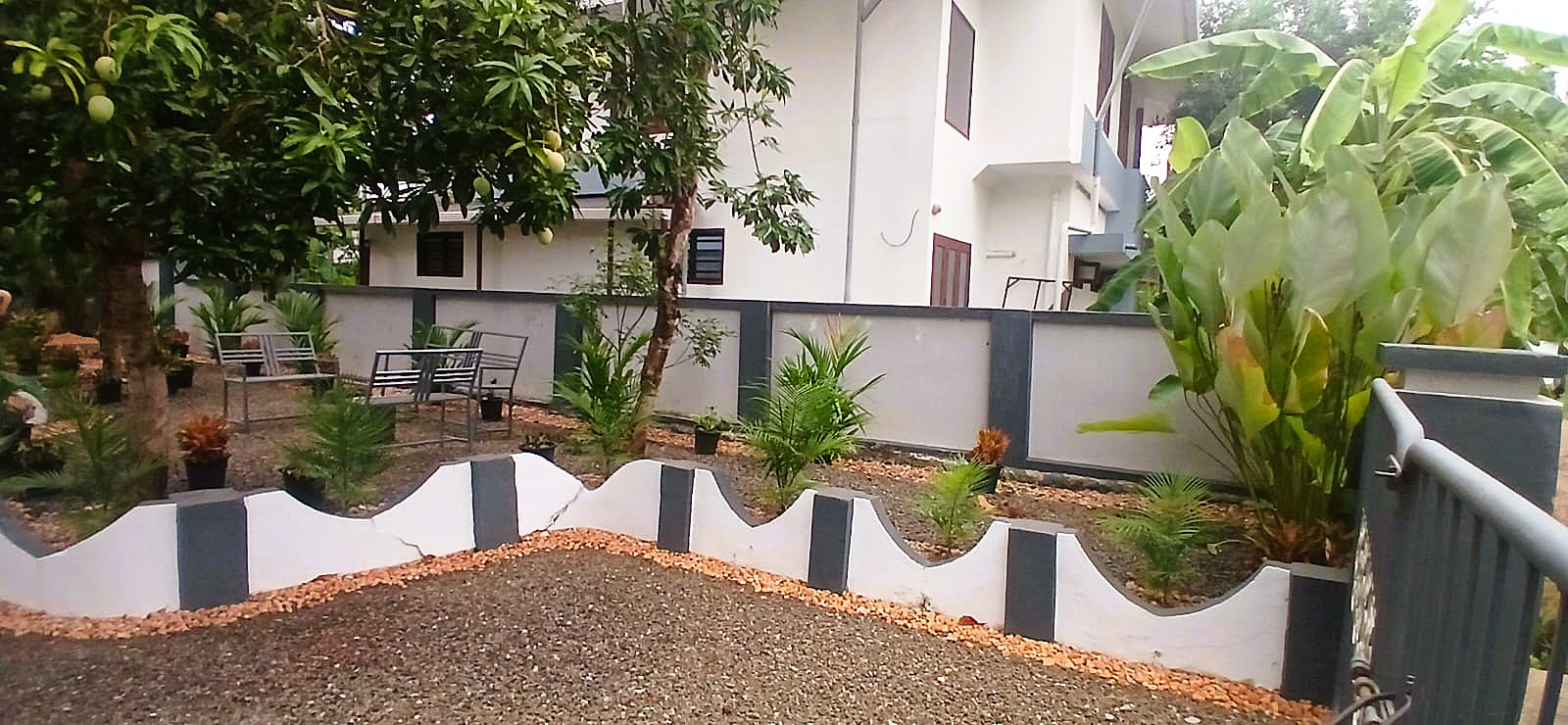 Garden walkway at Layanila